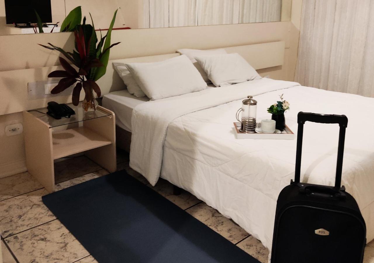 Hotel Harbor Inn 론드리나 외부 사진